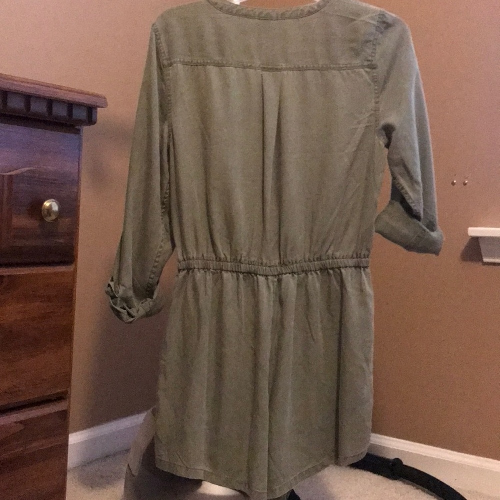 Old navy green romper - Picture 2 of 2